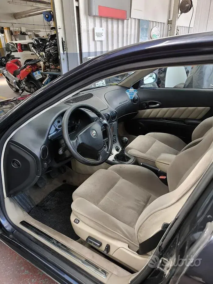 Usata Alfa Romeo 166 Super 205 CV (150 kW) 1999 Berlina