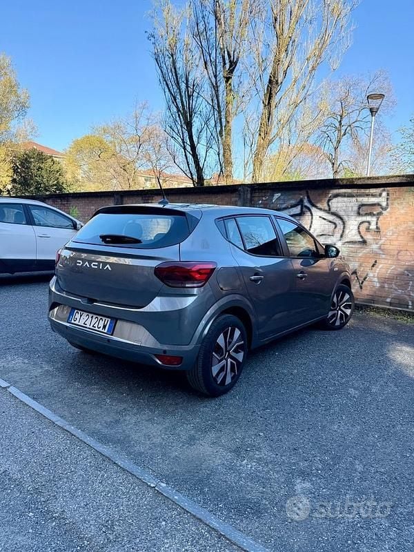 Usata Dacia Sandero 91 CV (66 kW) 2025 Grigio Berlina