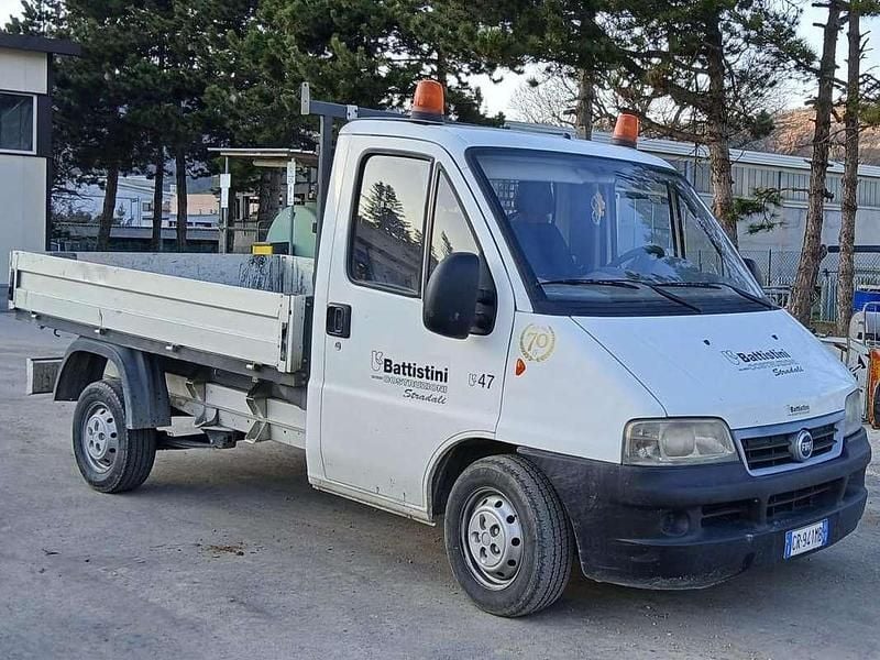 Usata Fiat Ducato 128 CV (94 kW) 2005 Bianco Furgone