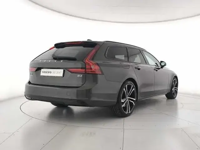 Usata Volvo V90 145 CV (106 kW) 2023 Grigio Station wagon