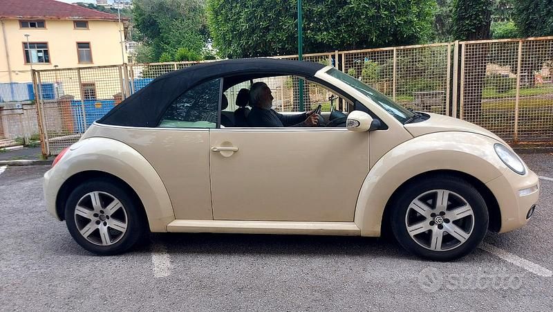 Usata VW New Beetle 2010 Bianco Utilitaria