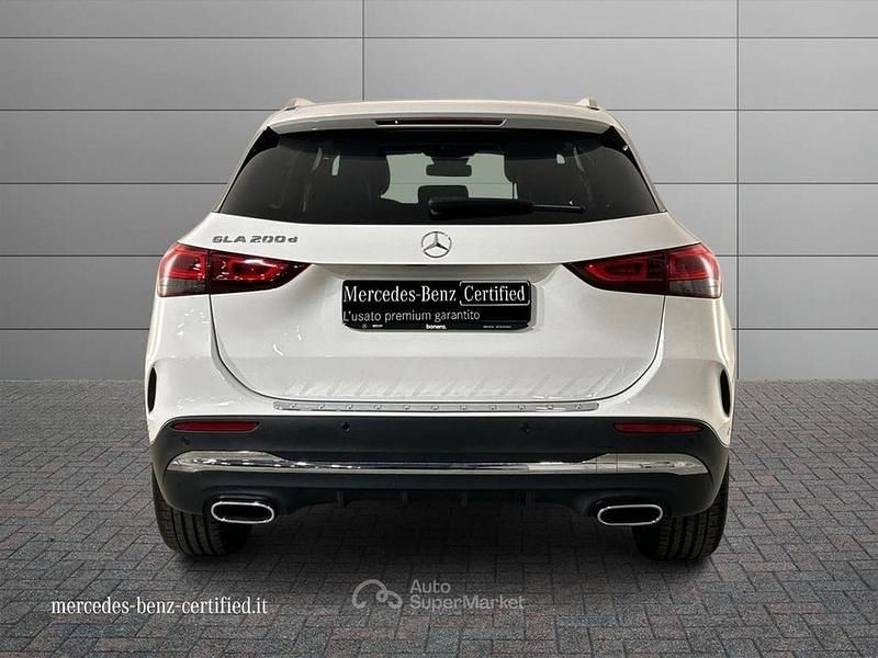 Usata Mercedes GLA200 Premium 150 CV (110 kW) 2022 Bianco SUV
