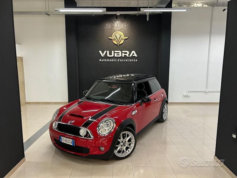 Rosso Usata 2010 Mini Cooper S Due volumi | 10.800 € (Molto cara) - Immagine 1/4