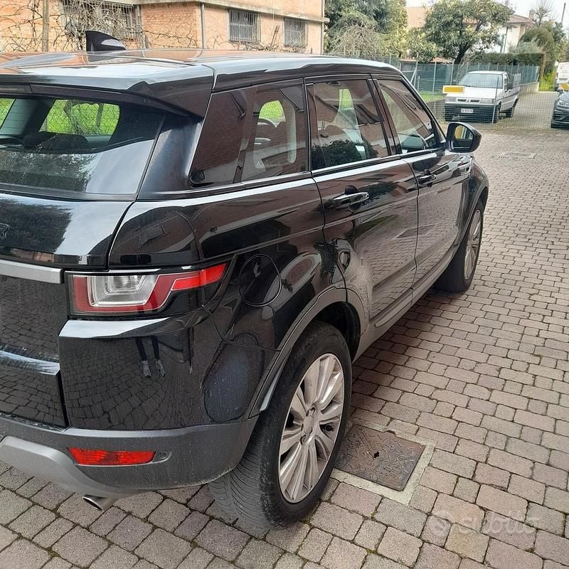 Usata Land Rover Range Rover evoque Pure 150 CV (110 kW) 2017 Nero SUV
