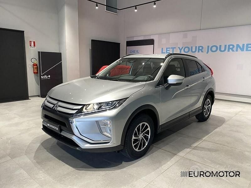 Argento Usata 2020 Mitsubishi Eclipse Cross Invite SUV | 12.500 € (Buon prezzo) - Immagine 1/4