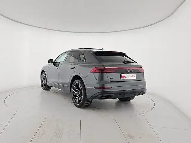 Usata Audi Q8 S-Line 286 CV (210 kW) 2025 Grigio SUV