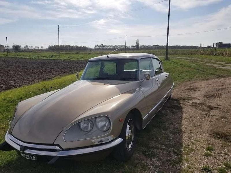 Usata Citroën DS 124 CV (91 kW) 1972 Bronzo Berlina