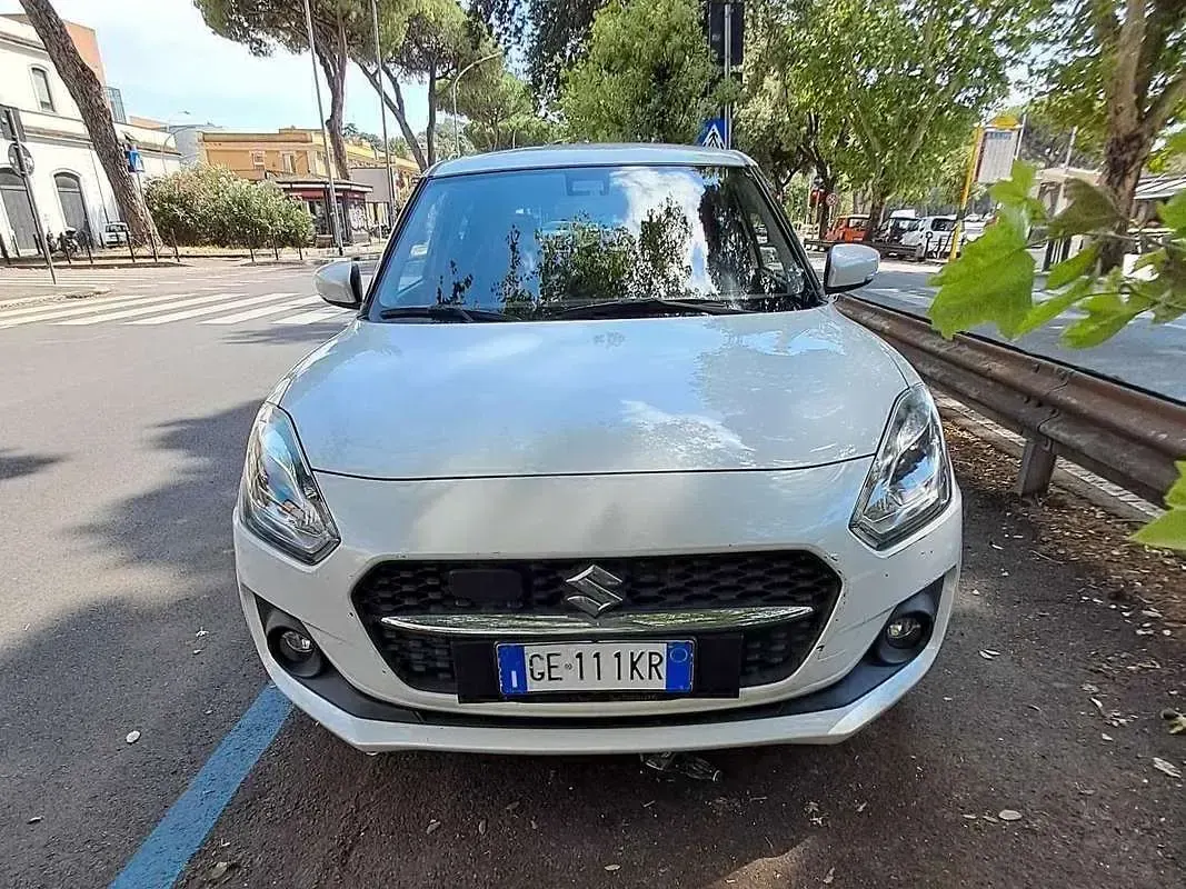 Usata Suzuki Swift 83 CV (61 kW) 2021 Bianco Utilitaria