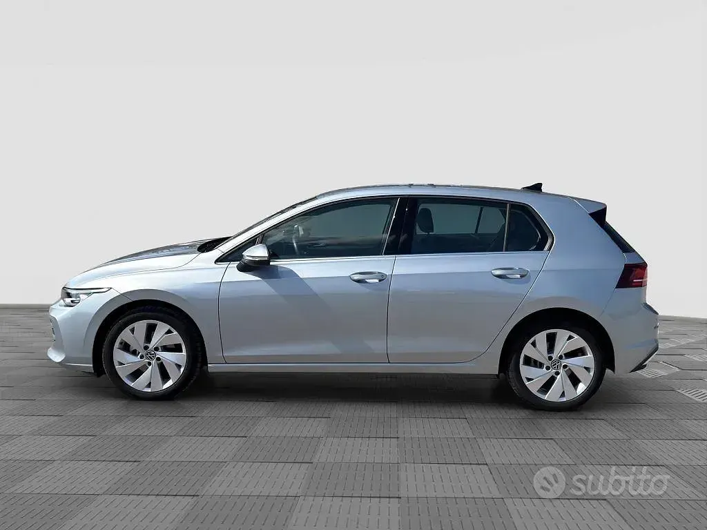Usata VW Golf VIII Style 150 CV (110 kW) 2025 Grigio Berlina