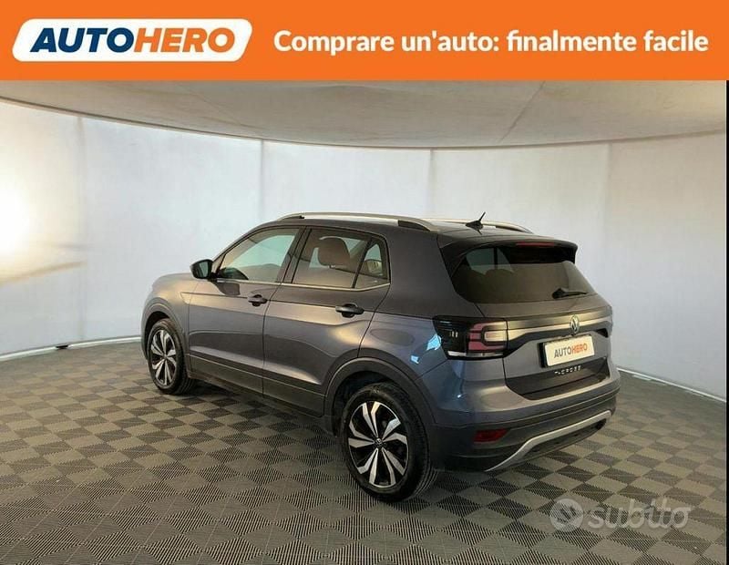 Usata VW T-Cross Advance 110 CV (80 kW) 2022 Grigio SUV