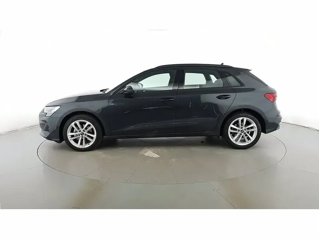 Usata Audi A3 Sportback e-tron Business 150 CV (110 kW) 2025 Grigio manhattan metallizzato Utilitaria