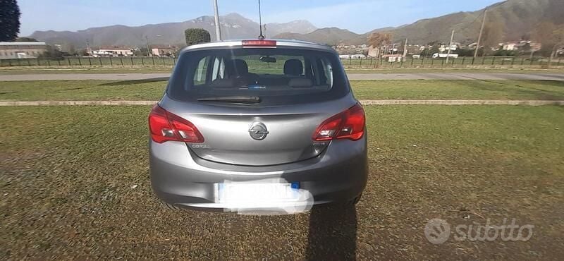 Grigio Usata 2017 Opel Corsa Berlina | 5650 € (Buon prezzo) - Immagine 1/4