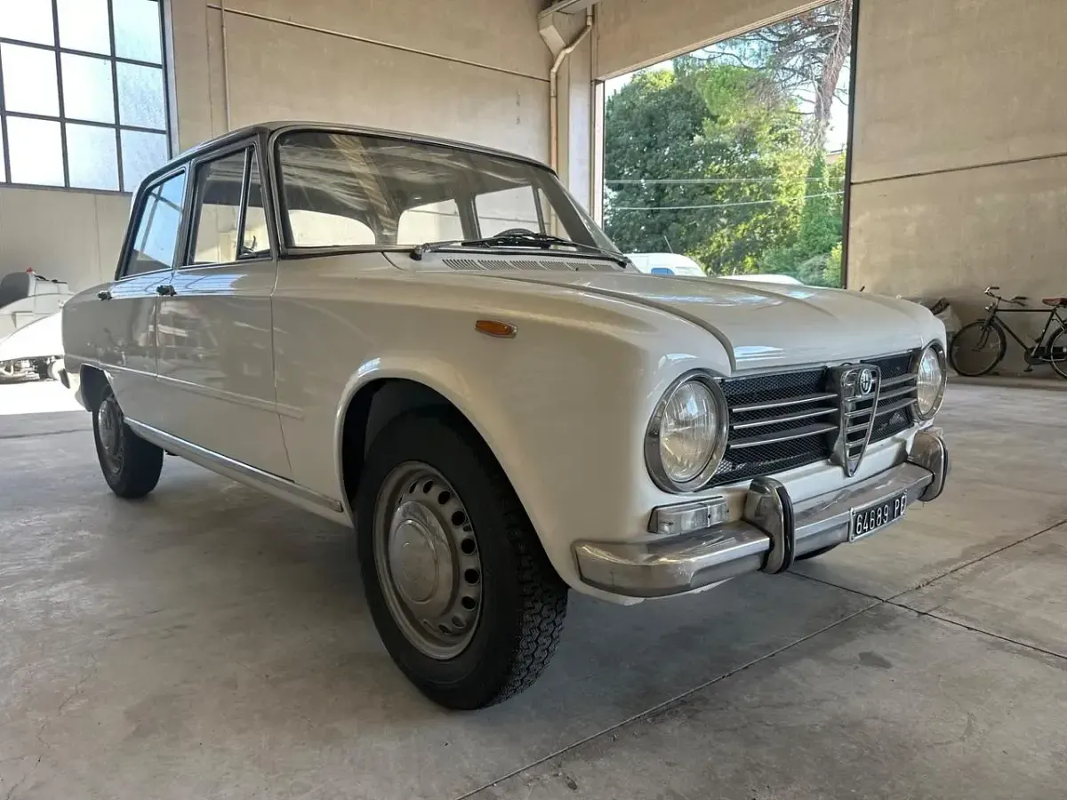 Usata Alfa Romeo Giulia 1300 Ti 85 CV (62 kW) 1968 Bianco Berlina