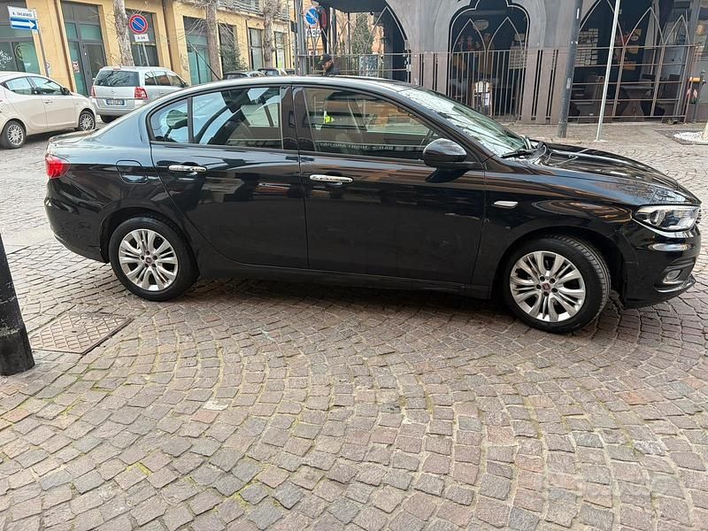 Usata Fiat Tipo 120 CV (88 kW) 2016 Nero Berlina