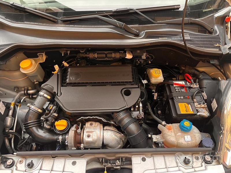 Usata Fiat Fiorino 75 CV (55 kW) 2015 Bianco Monovolume