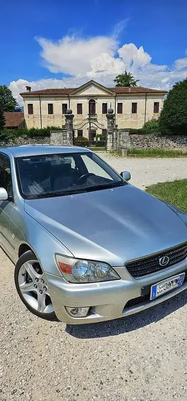 Usata Lexus IS200 155 CV (114 kW) 2002 Berlina