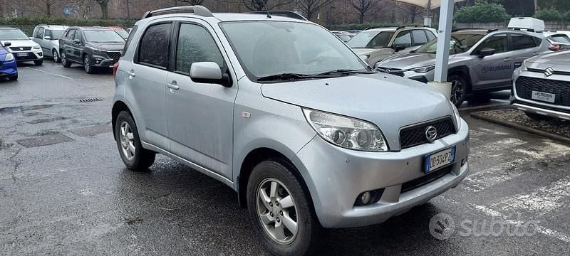 Usata Daihatsu Terios 105 CV (77 kW) 2006 Grigio SUV
