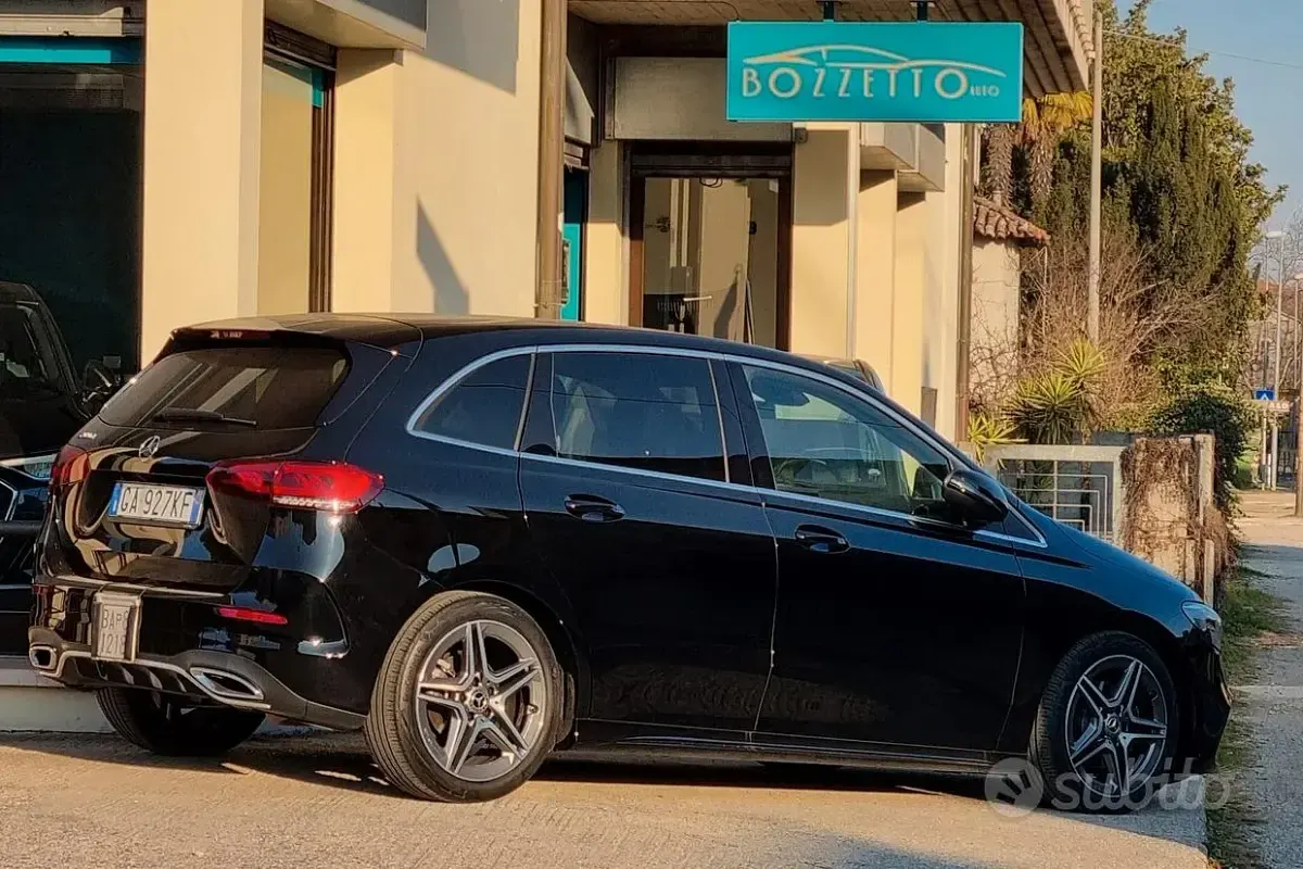 Usata Mercedes B200 Premium 150 CV (110 kW) 2020 Nero Utilitaria