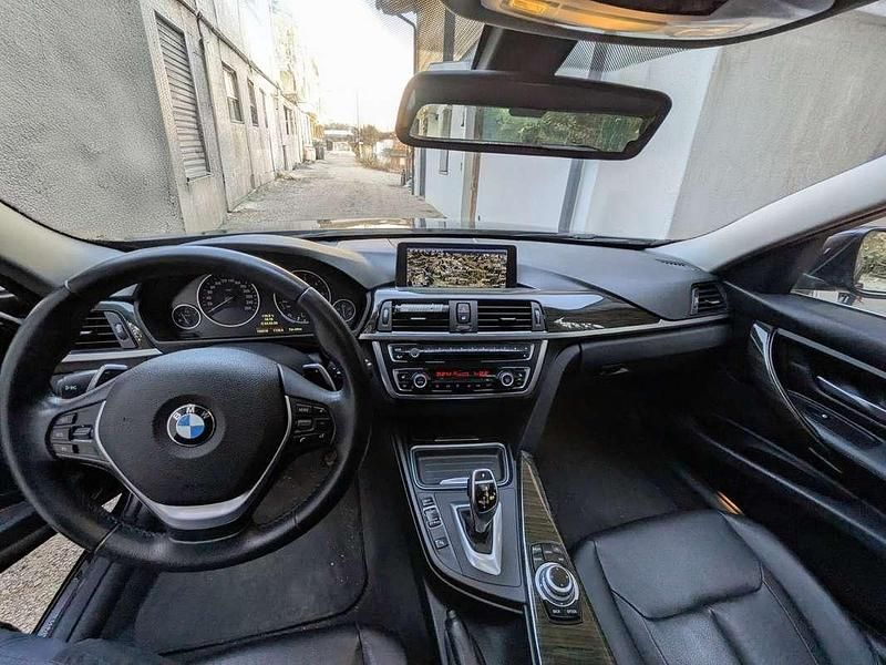 Usata BMW 320 Luxury Line 184 CV (135 kW) 2013 Station wagon
