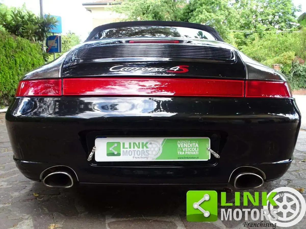 Usata Porsche 996 320 CV (235 kW) 2004 Nero Cabrio