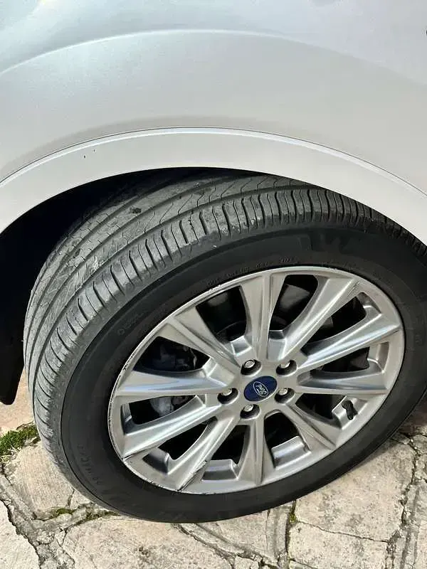 Usata Ford Kuga Vignale 150 CV (110 kW) 2019 Bianco SUV