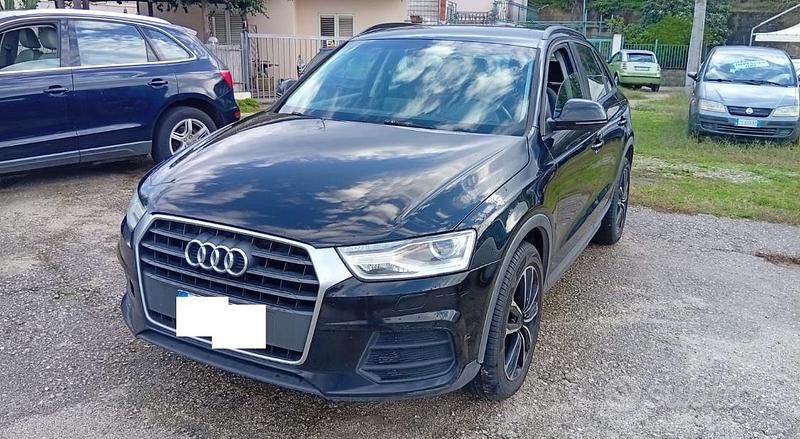 Nero Usata 2015 Audi Q3 Design SUV | 15.500 € (Buon prezzo) - Immagine 1/4