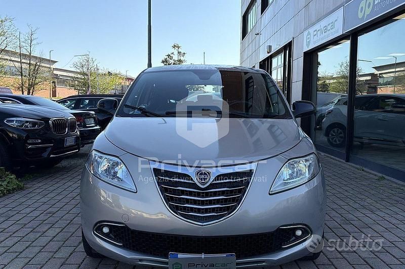 Usata Lancia Ypsilon Gold 69 CV (50 kW) 2015 Giallo Utilitaria