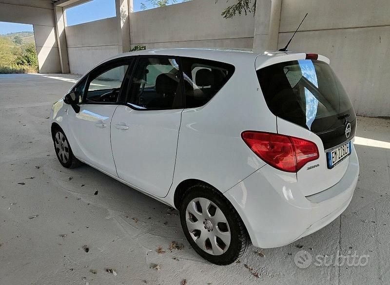 Usata Opel Meriva 95 CV (69 kW) 2012 Monovolume