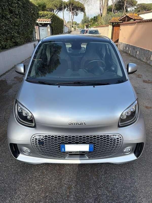Usata Smart ForTwo Coupé 41 kW (56 CV) 2021 Argento Utilitaria