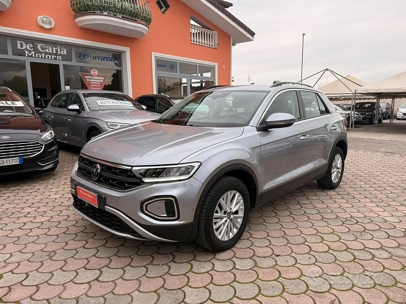 Usata VW T-Roc Life 150 CV (110 kW) 2022 Grigio SUV