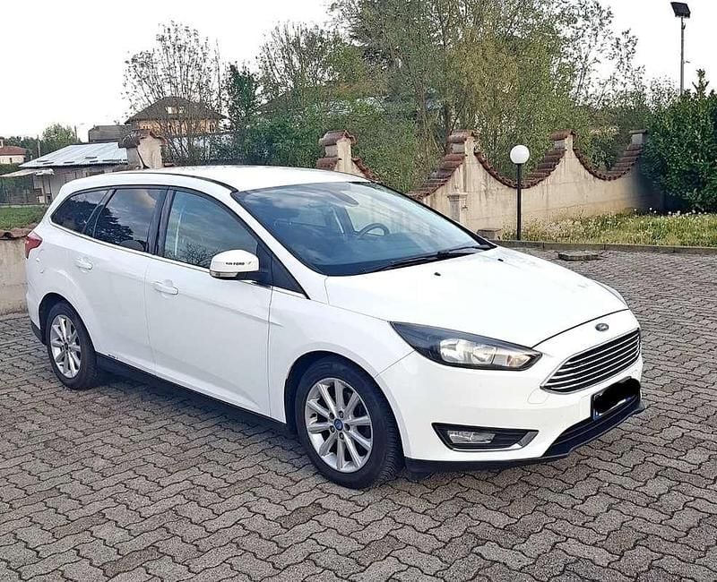 Usata Ford Focus Titanium S 95 CV (69 kW) 2015 Bianco Station wagon