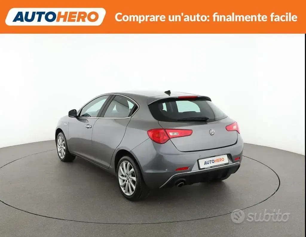 Usata Alfa Romeo Giulietta Super 120 CV (88 kW) 2019 Grigio Utilitaria