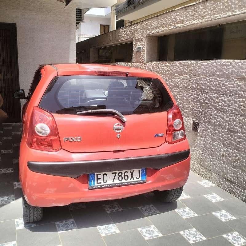 Usata Nissan Pixo 68 CV (50 kW) 2010 Rosso Utilitaria