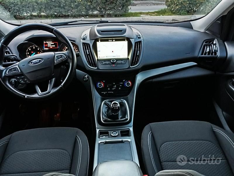 Usata Ford Kuga Titanium 120 CV (88 kW) 2018 Bianco SUV