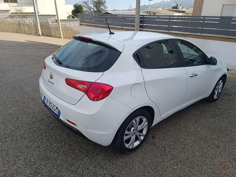 Usata Alfa Romeo Giulietta Distinctive 105 CV (77 kW) 2015 Utilitaria