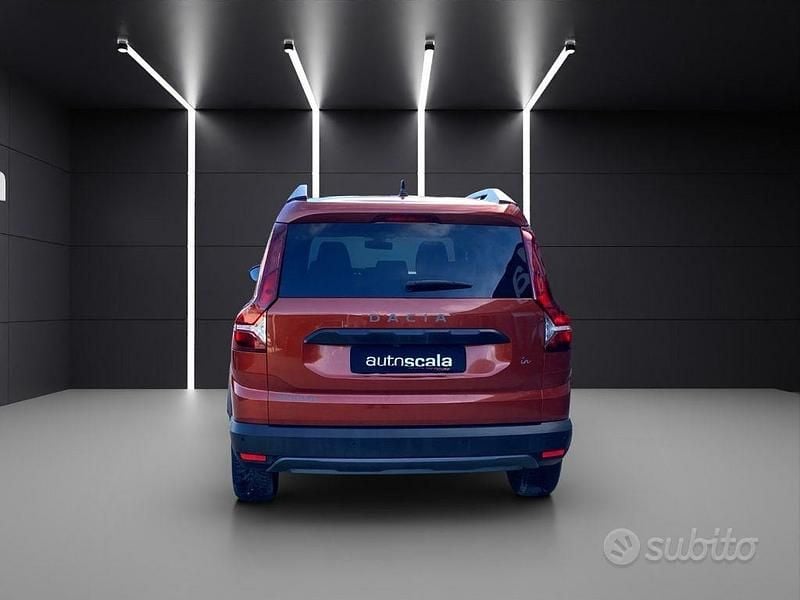 Usata Dacia Jogger Extreme 101 CV (74 kW) 2022 Marrone Monovolume