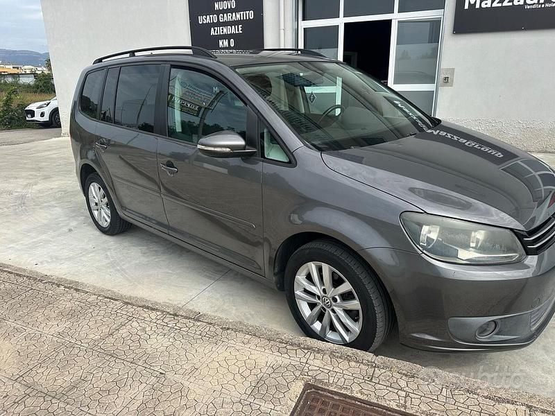 Usata VW Touran Comfortline 105 CV (77 kW) 2011 Grigio Monovolume