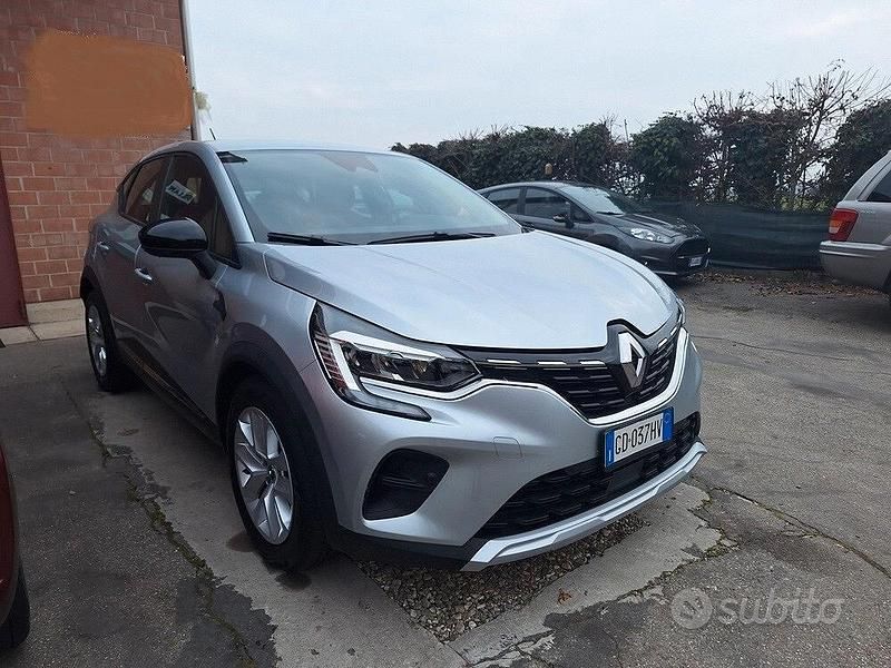 Usata Renault Captur Zen 100 CV (73 kW) 2020 Grigio SUV