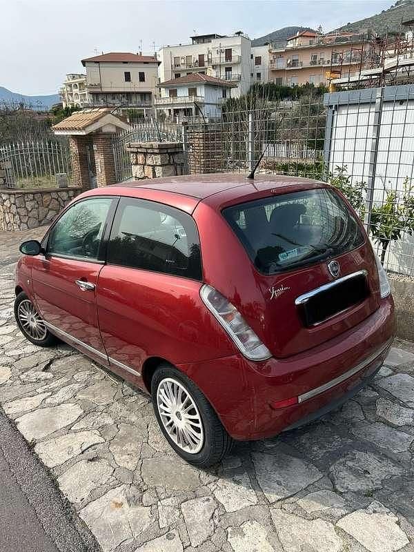 Usata Lancia Ypsilon 60 CV (44 kW) 2007 Rosso Utilitaria