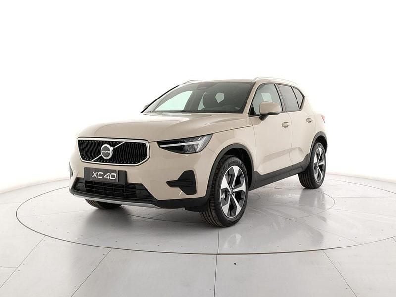 Nuova 2025 Volvo XC40 Core SUV | 41.543 € (Molto cara) - Immagine 1/4