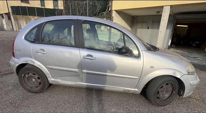 Begagnad Citroën C3 Exclusive 68 HK (50 kW) 2004 Sedan