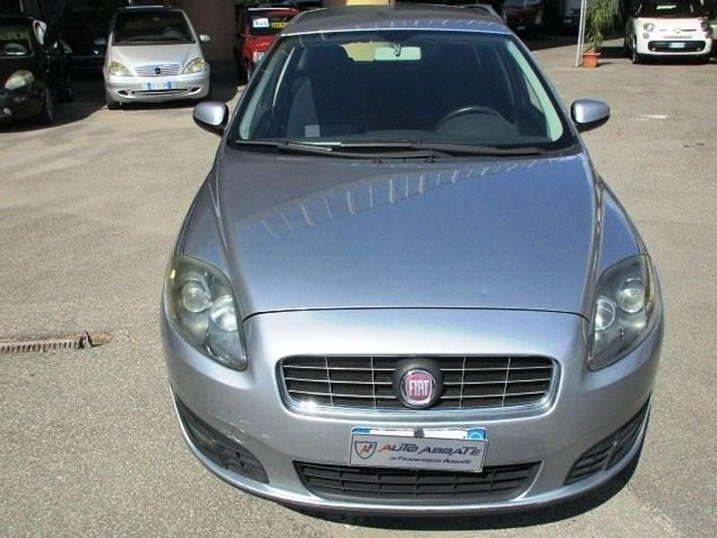 Usata Fiat Croma Dynamic 140 CV (102 kW) 2008 Argento Station wagon