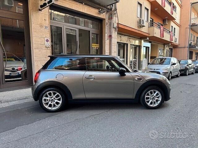 Usata Mini Cooper D Hype 116 CV (85 kW) 2018 Grigio Utilitaria