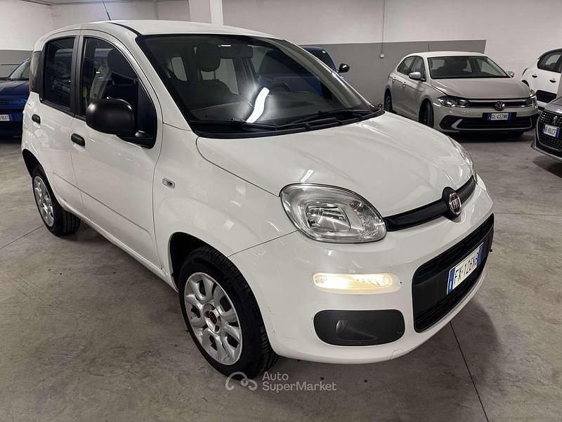 Begagnad Fiat Panda Easy 71 HK (52 kW) 2019 Vit Halvkombi