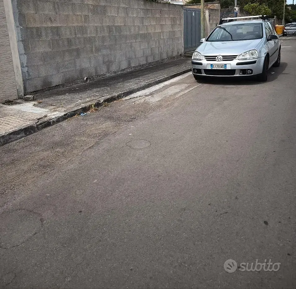 Usata VW Golf IV 2004 Grigio Berlina