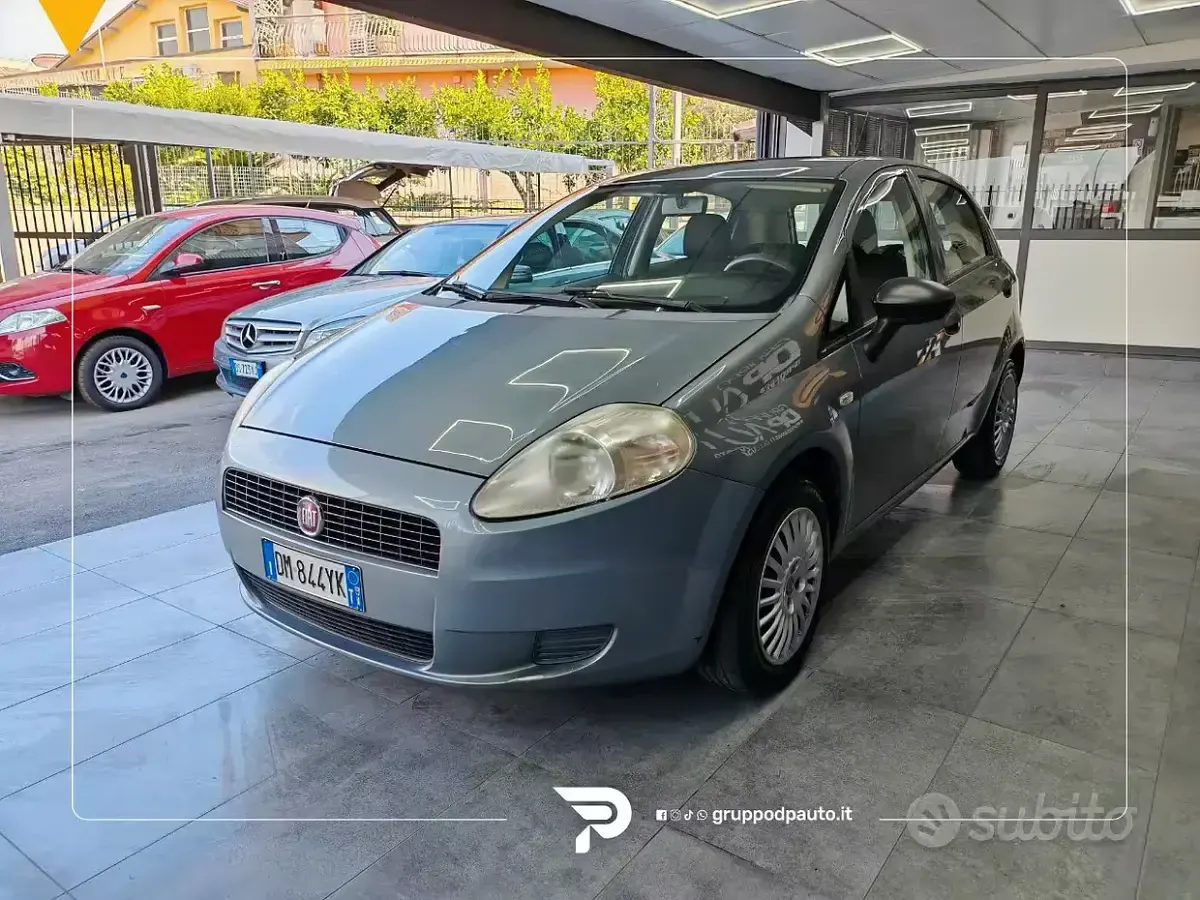 Usata Fiat Grande Punto 65 CV (47 kW) 2008 Grigio Utilitaria