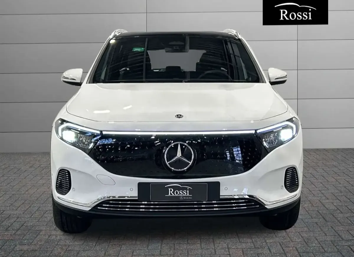 Nuova Mercedes EQA250+ 139 kW (190 CV) 2026 Bianco polare SUV