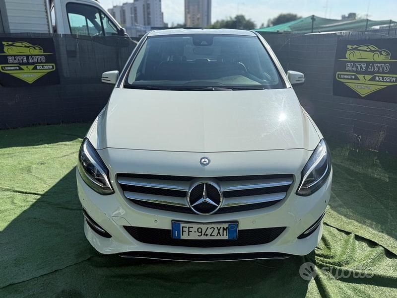Usata Mercedes B180 Premium 109 CV (80 kW) 2016 Bianco Monovolume