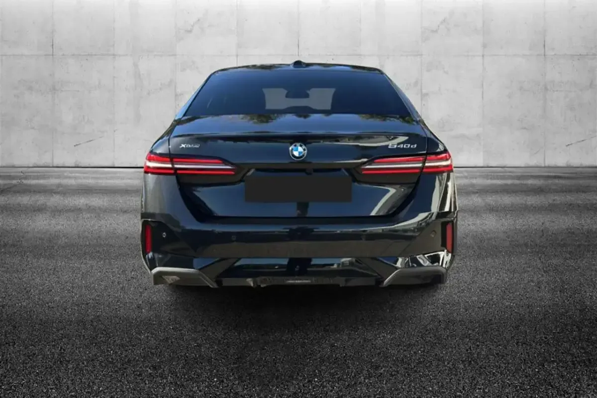Usata BMW 540 M Sport 286 CV (210 kW) 2025 Nero Berlina