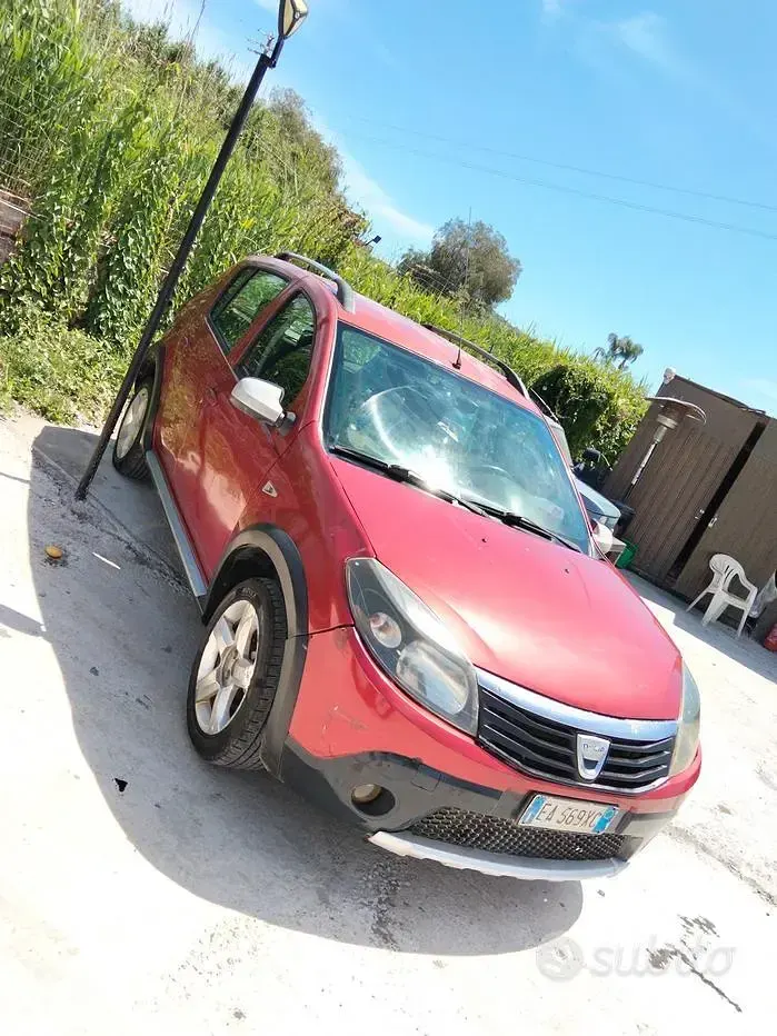 Brugt Dacia Sandero 2010 Rød Hatchback